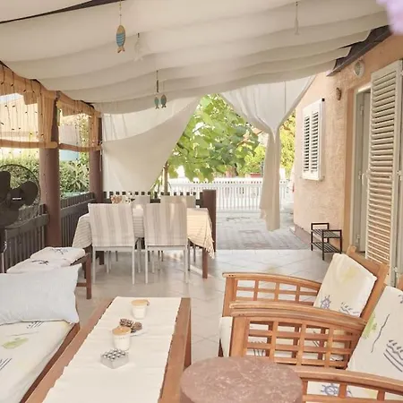 Zhouse - Your House Villa Petrčane